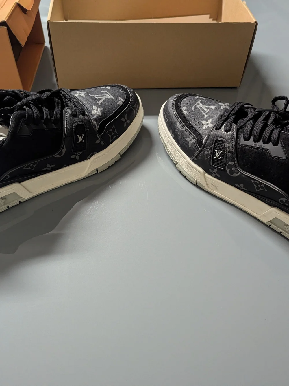Louis Vuitton Black & Cream Monogram Low-Top Lace-Up Sneakers - Picture 4 of 9
